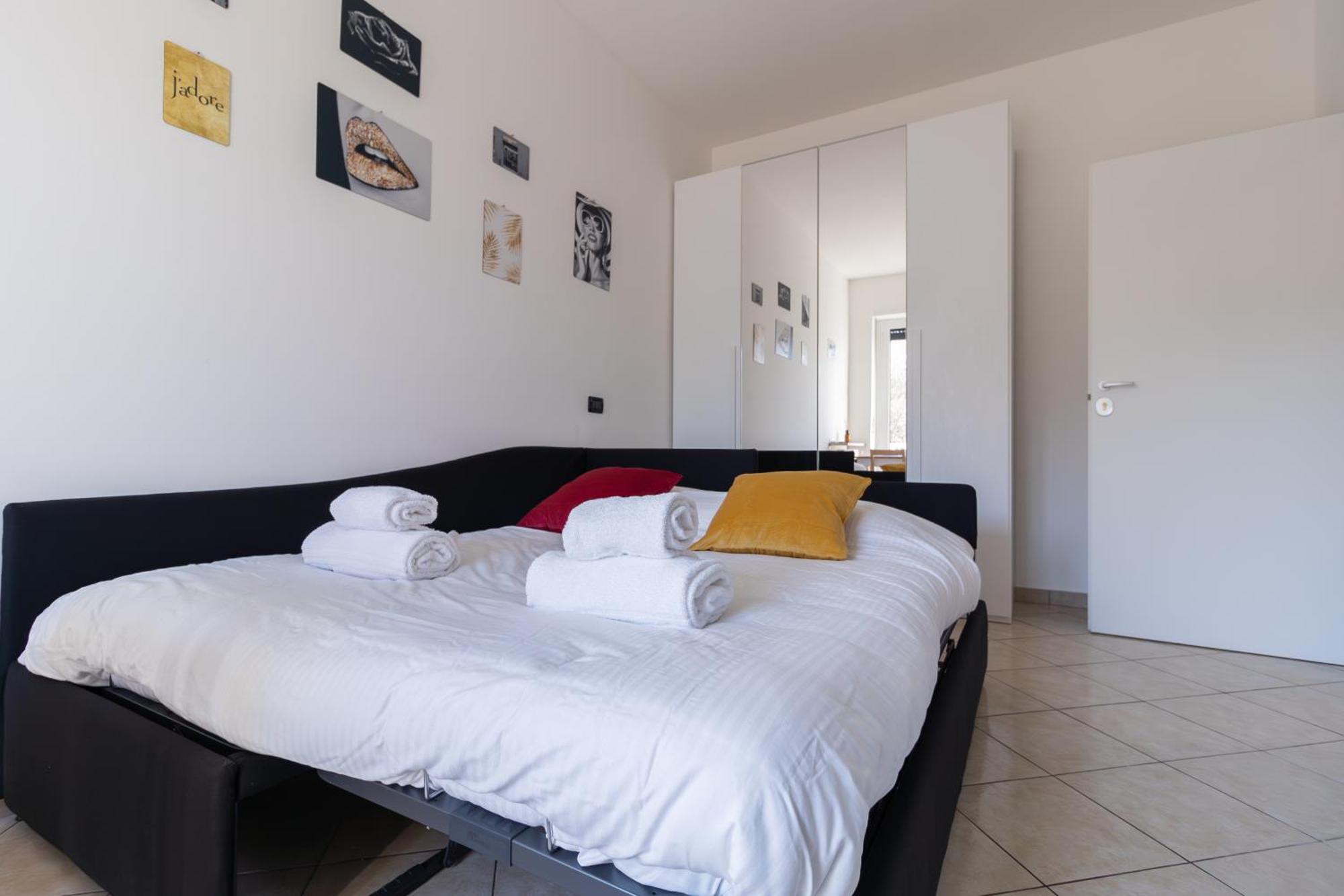 Abbiategrasso - Bocconi - 2 Camere Da Letto ミラノ エクステリア 写真